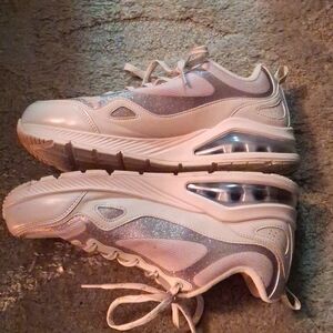 Skechers Air Cooled Memory Foam Sparkly Sneakers EUC